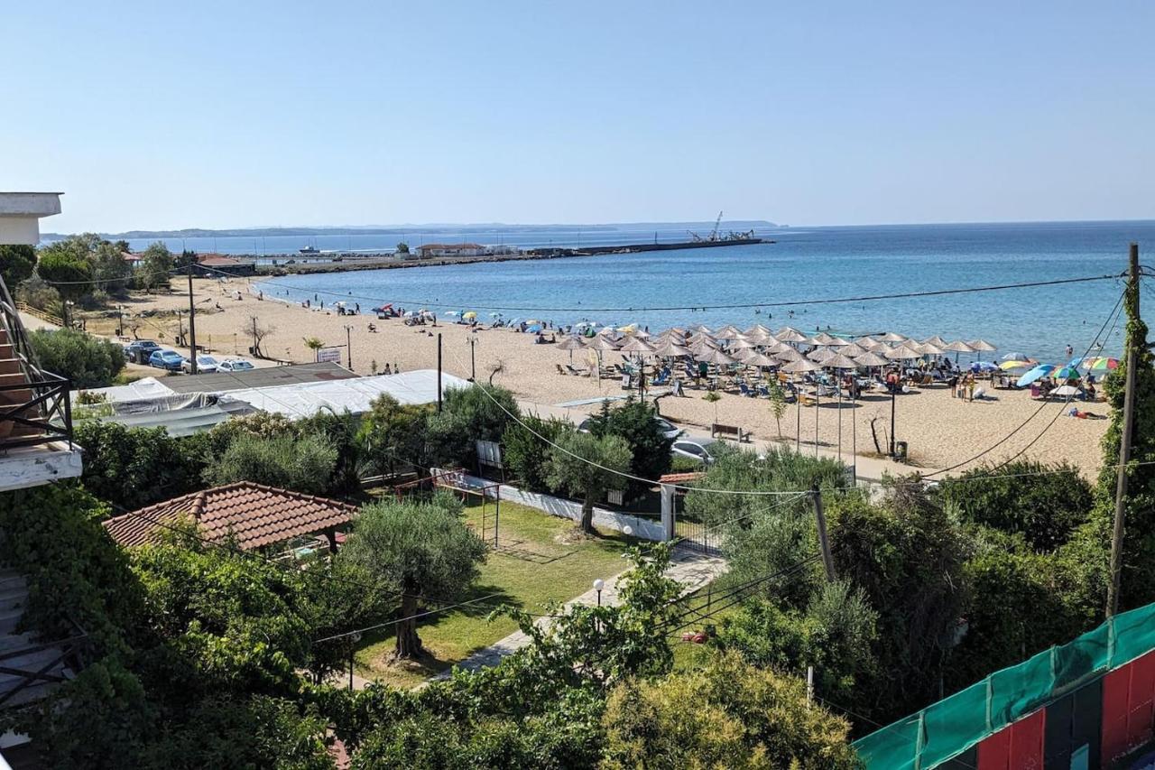 Beachfront Apartment Nea Moudania Eksteriør billede