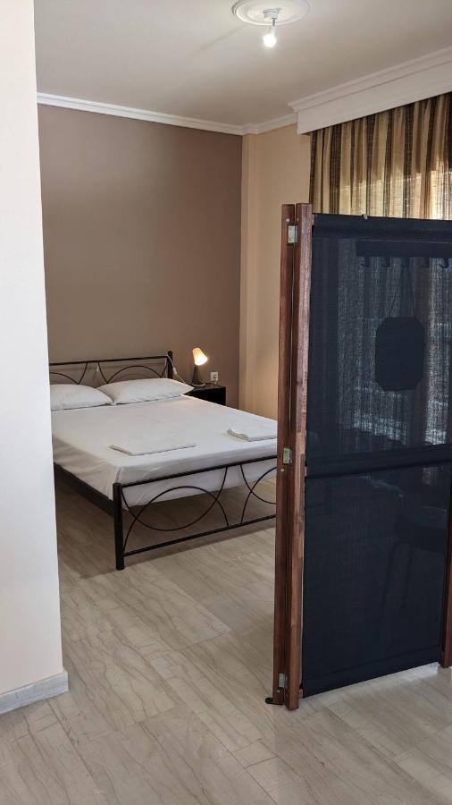 Beachfront Apartment Nea Moudania Eksteriør billede