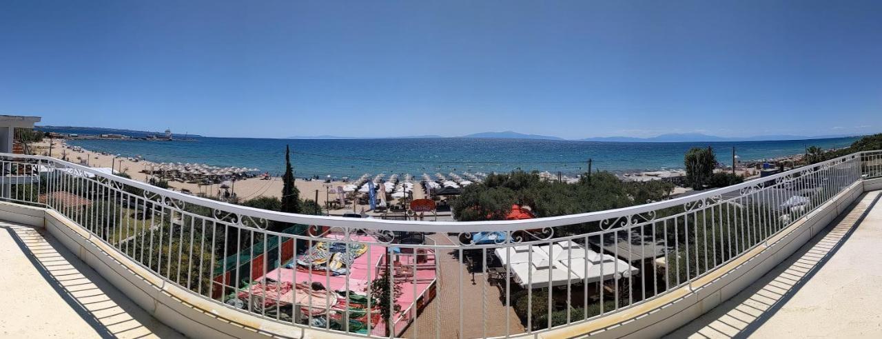 Beachfront Apartment Nea Moudania Eksteriør billede